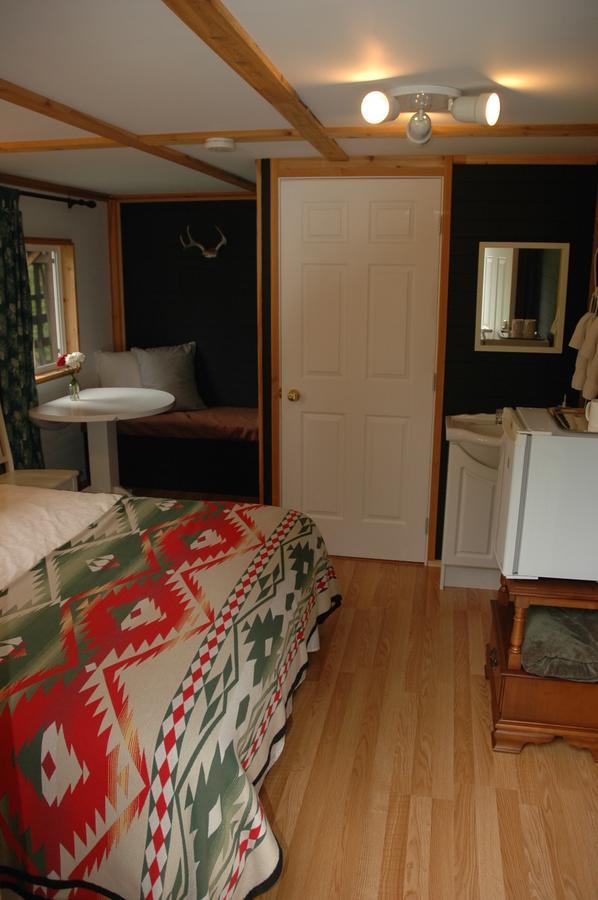 The Rusty Antler Cabin Клиъруотър Екстериор снимка
